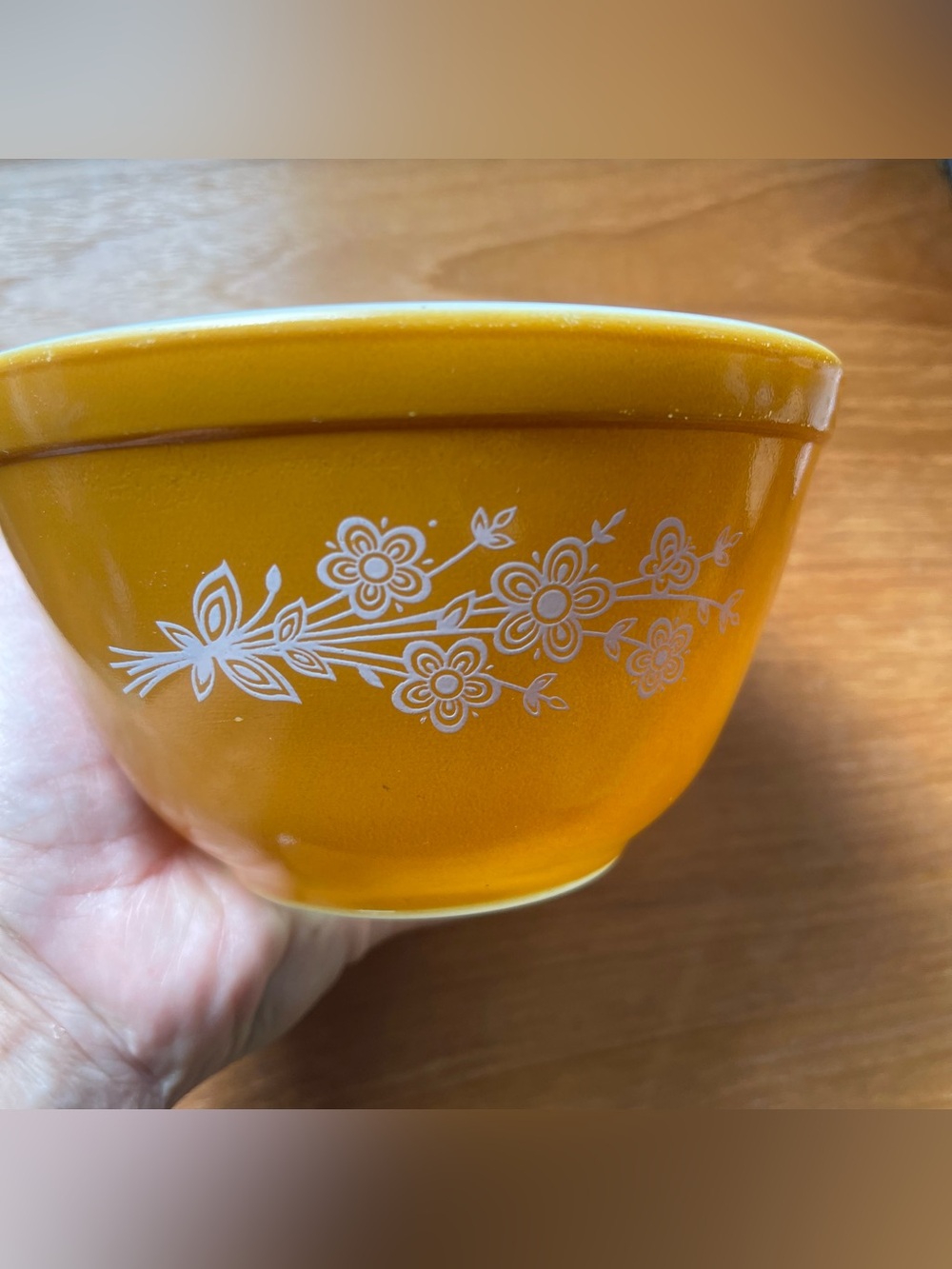 Pyrex 401 Butterfly Gold Mixing Bowl